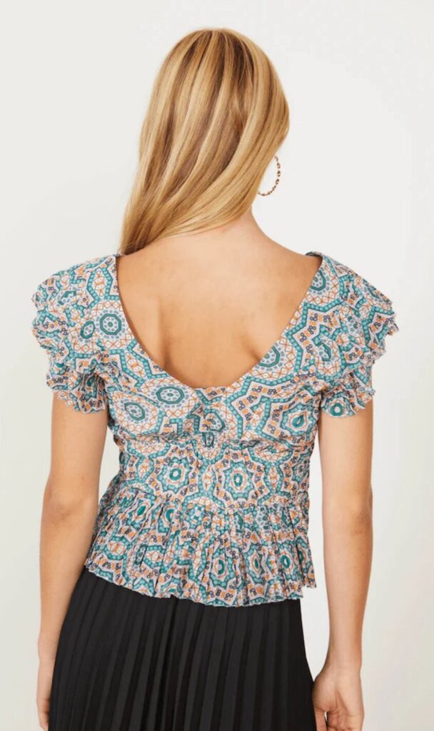 Caballero NWT Katy Top in Garden Tile - Size Medium