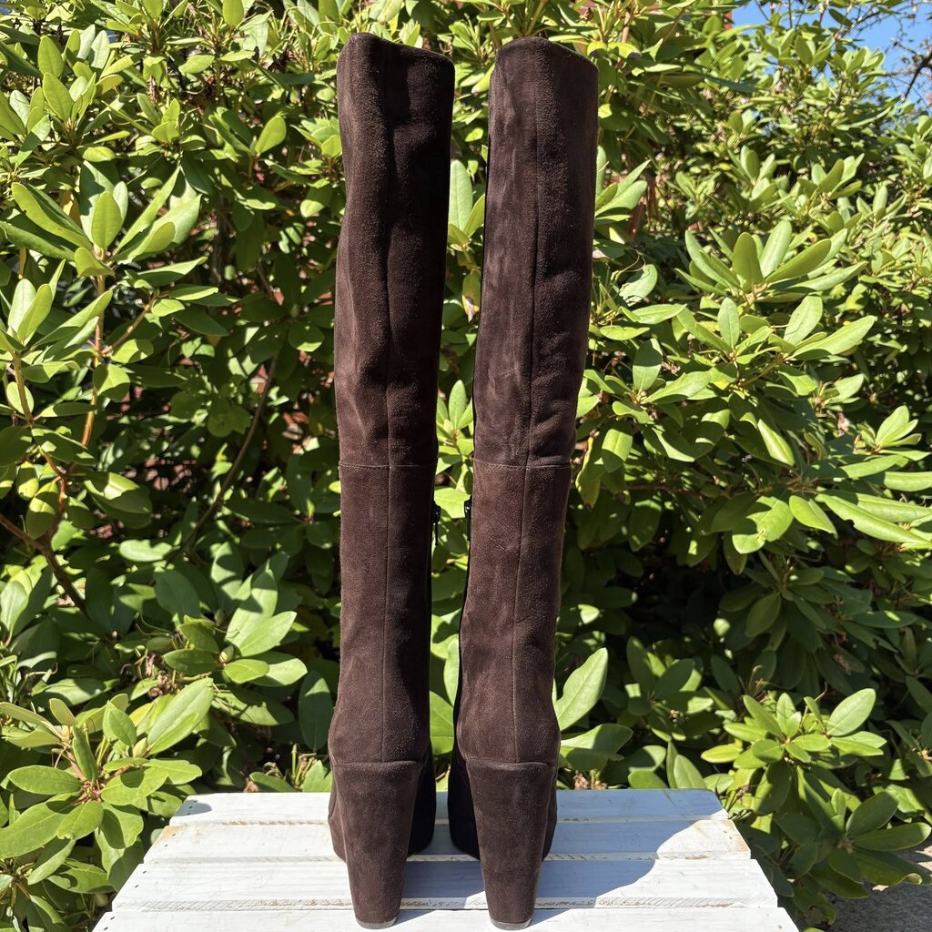 Stuart Weitzman Molten Wedge Boots in Cola Suede - Size 6.5