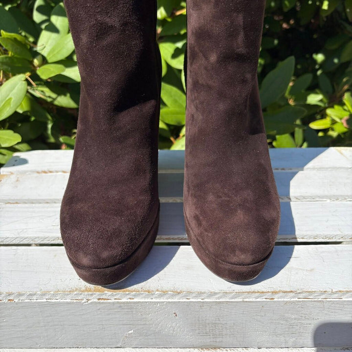 Stuart Weitzman Molten Wedge Boots in Cola Suede - Size 6.5