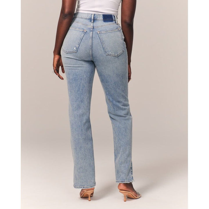 Abercrombie & Fitch Curve Love Ultra High Rise 90s Straight Jean - Size 24