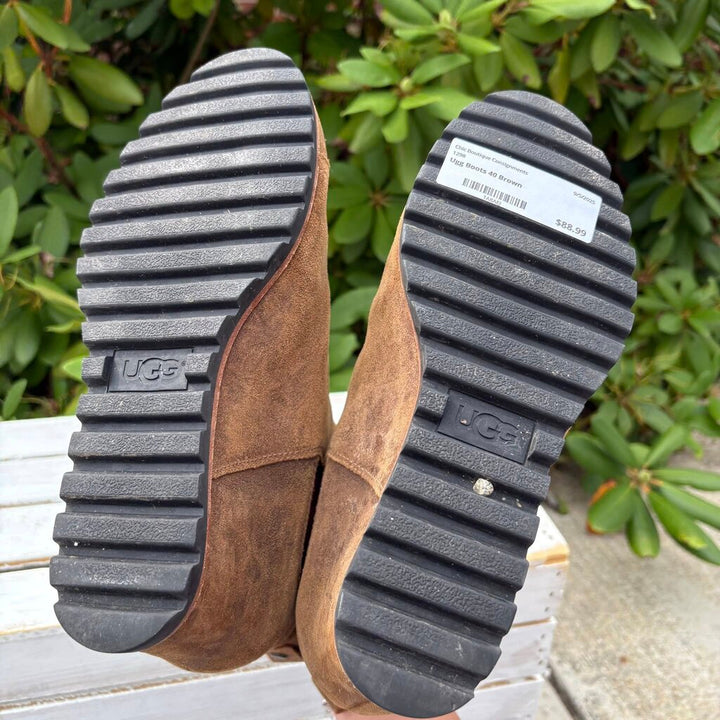 Ugg Pax Boots in Chipmunk Leather - Size 40