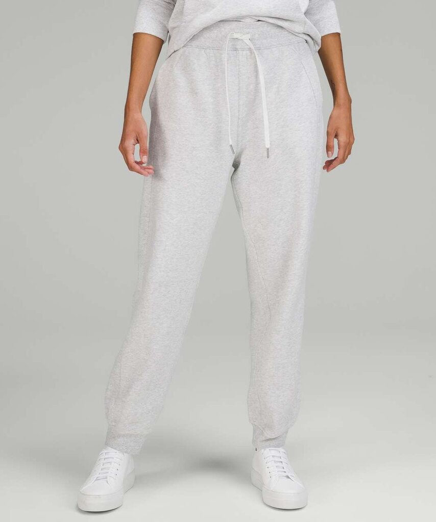 Lululemon Scuba High-Rise Relaxed Jogger in Heathered Core Ultra Light Grey - Size 6(Retails $118)