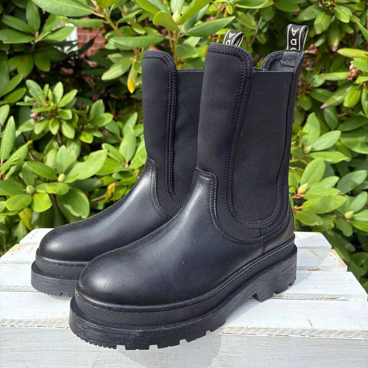 Scotch & Soda Aubri Chelsea Boots - Size 6.5