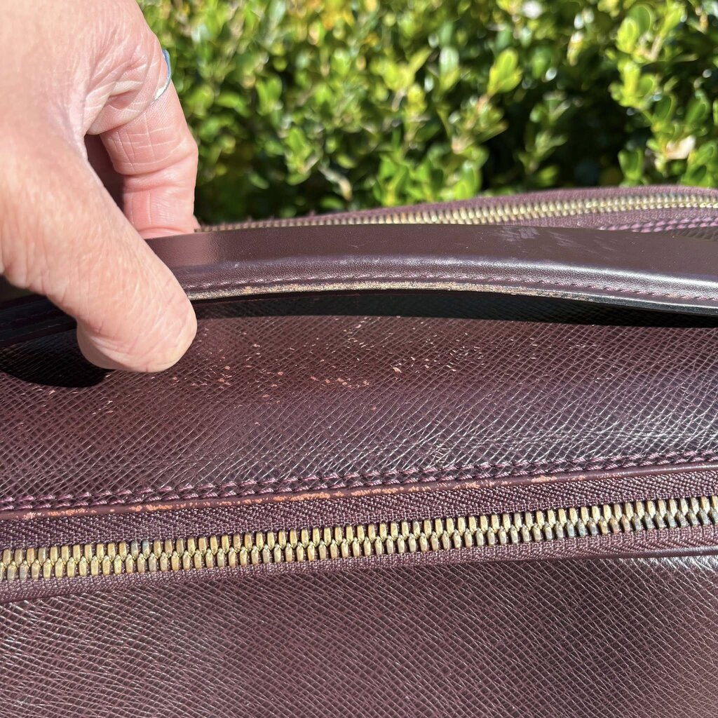 Louis Vuitton Taïga Tura 2 Way Travel Bag