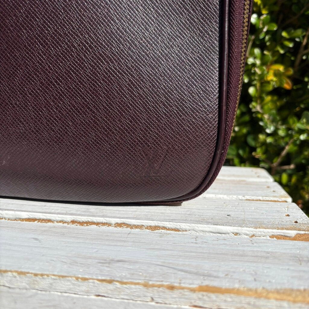 Louis Vuitton Taïga Tura 2 Way Travel Bag