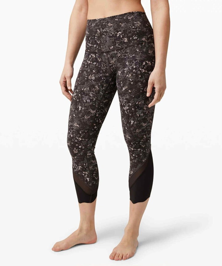 Lululemon Wunder Under Scalloped Hem High-Rise Crop - Size 8