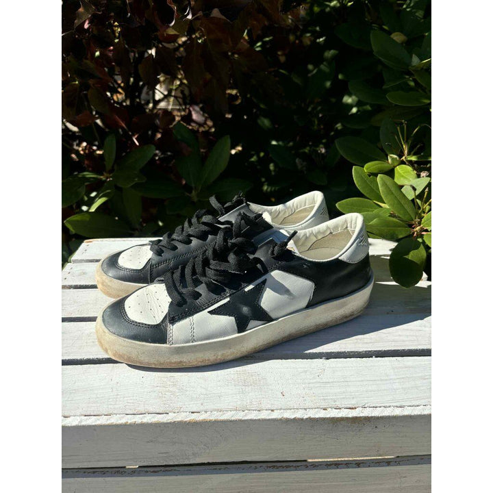 Golden Goose Superdan Low Top Sneakers - Size 40 (Fits like a Women's size 8.5/9 US)