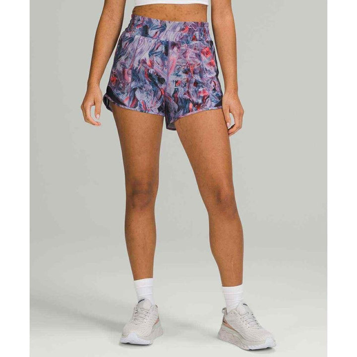 Lululemon Hotty Hot High-Rise Short 4" - Size 8