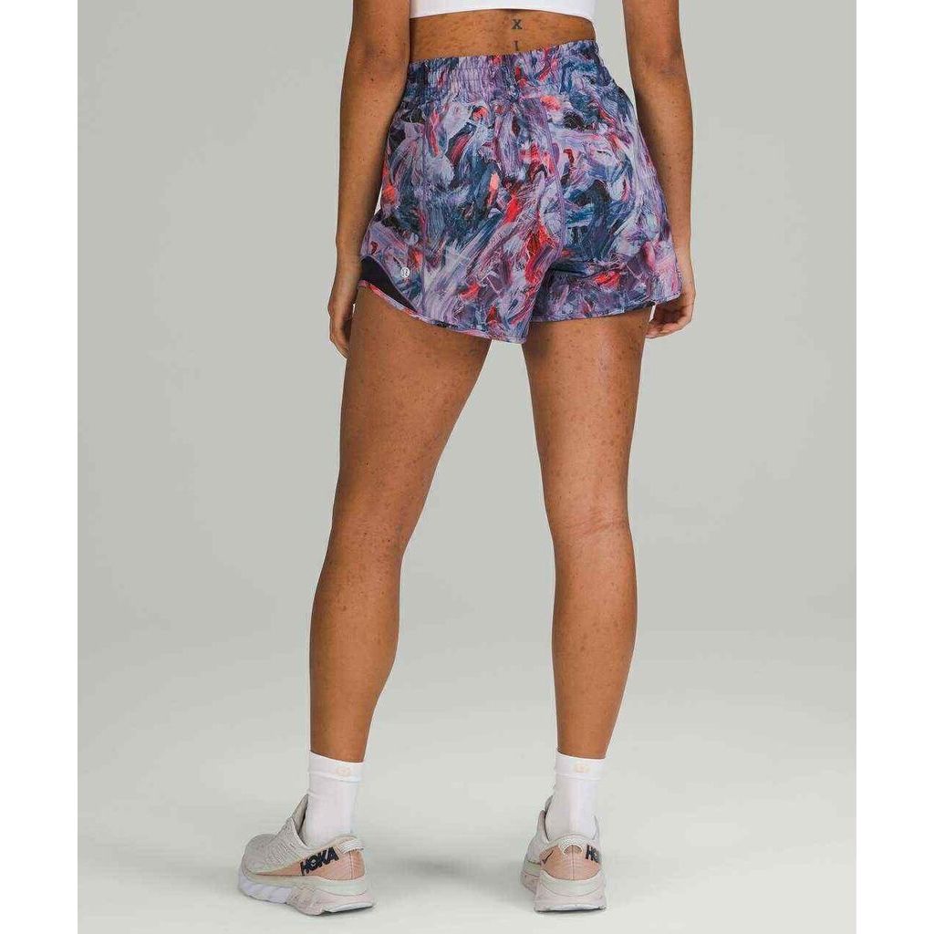 Lululemon Hotty Hot High-Rise Short 4" - Size 8