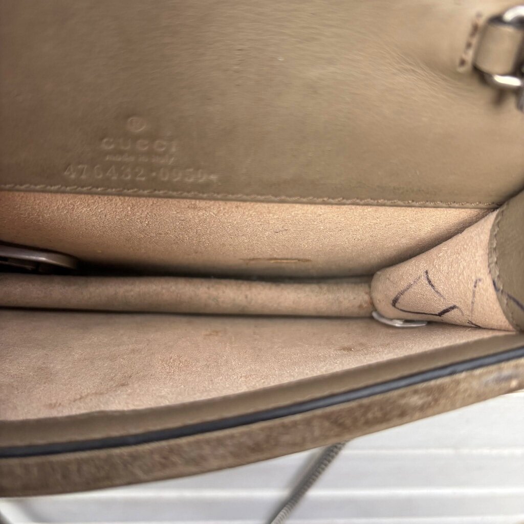 Gucci Dionysus GG Supreme Super Mini Crossbody