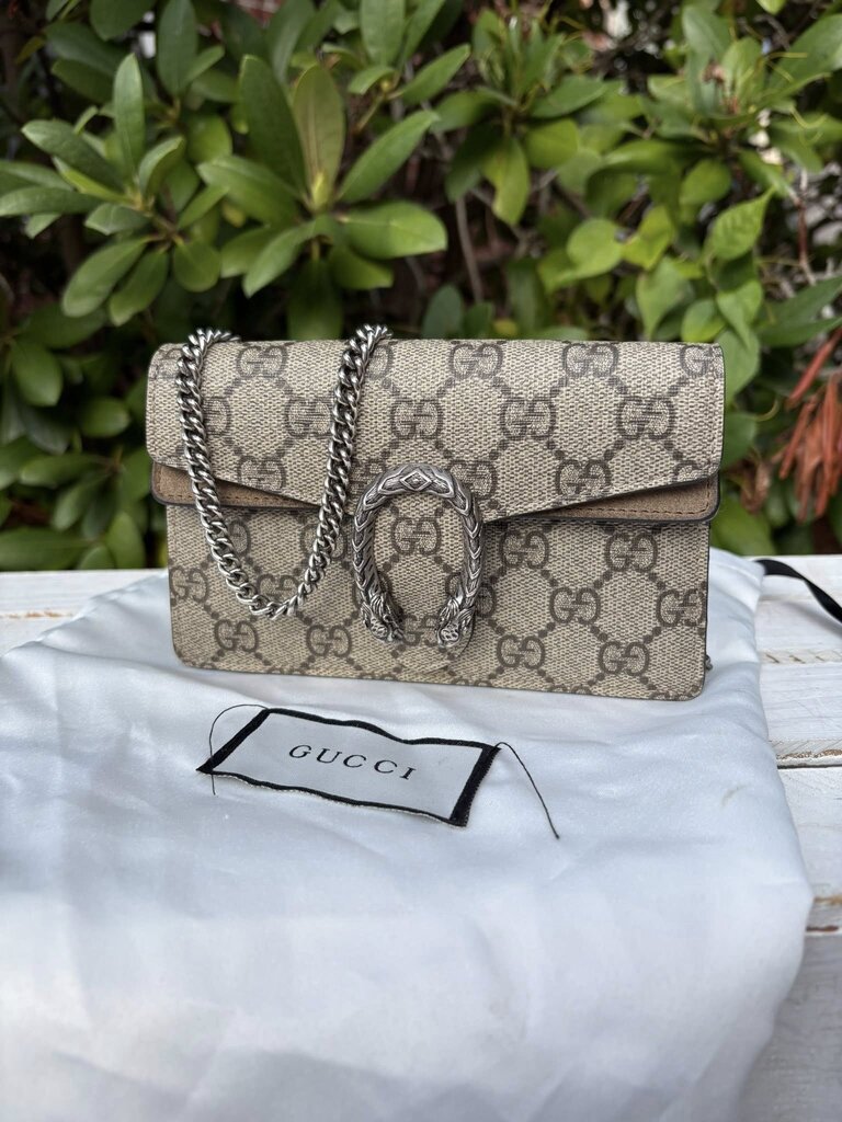 Gucci Dionysus GG Supreme Super Mini Crossbody