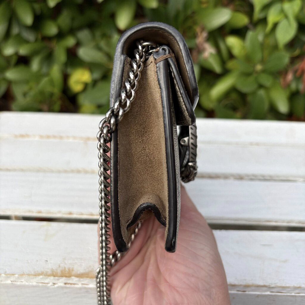 Gucci Dionysus GG Supreme Super Mini Crossbody