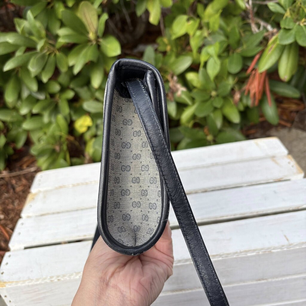 Gucci Vintage Clutch Crossbody