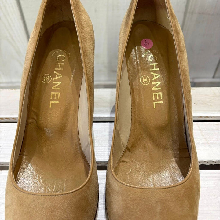Chanel Vintage Suede Heels - Size 38