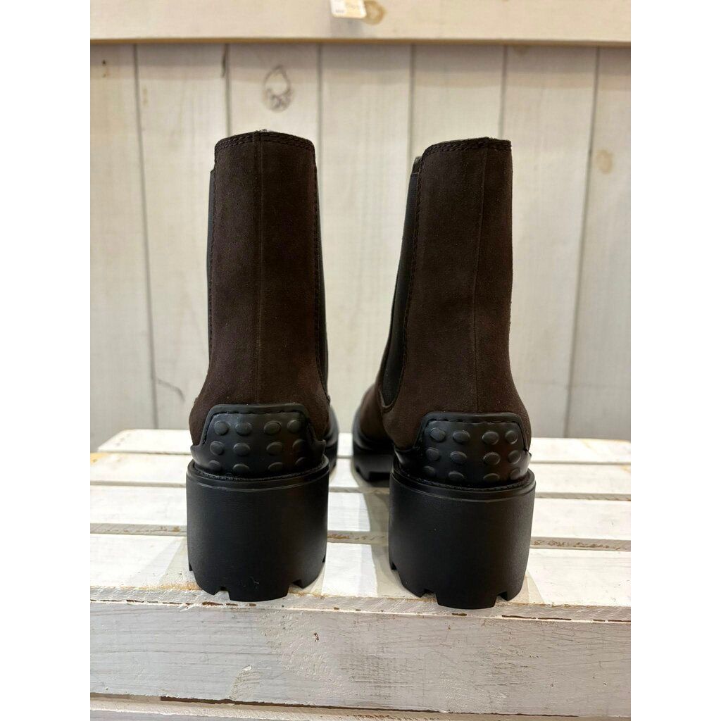 Tod's NWT Suede Slip On Booties in Palissan - Size 8 (Retails for $1,045)