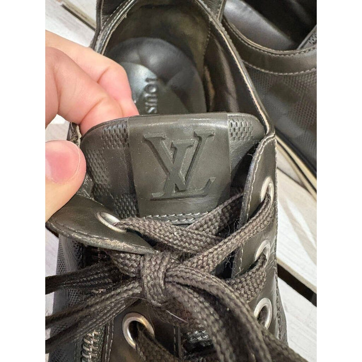 Louis Vuitton Men’s Damier Adventure Low Top Sneakers - Size Men's 6.5