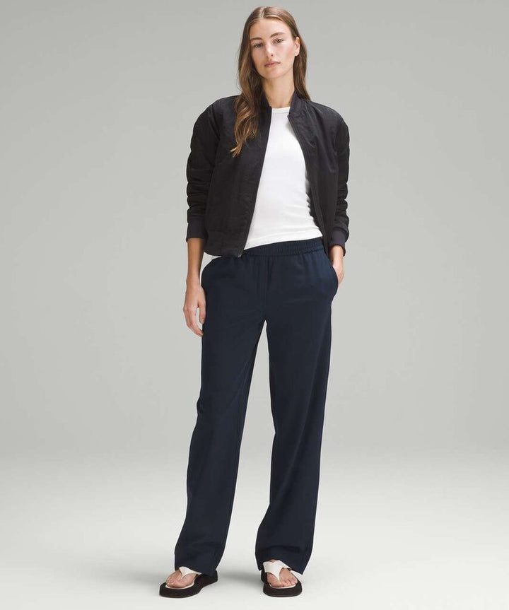 Lululemon Luxtreme Mid-Rise Straight-Leg Trouser in True Navy - Size Small