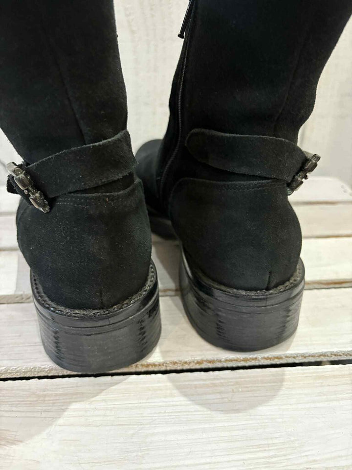 La Canadienne Gavan Suede Buckle Booties - Size 6