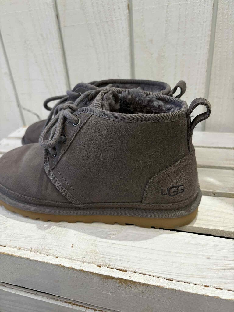 Ugg Neumel Chukka Boots - Size 6