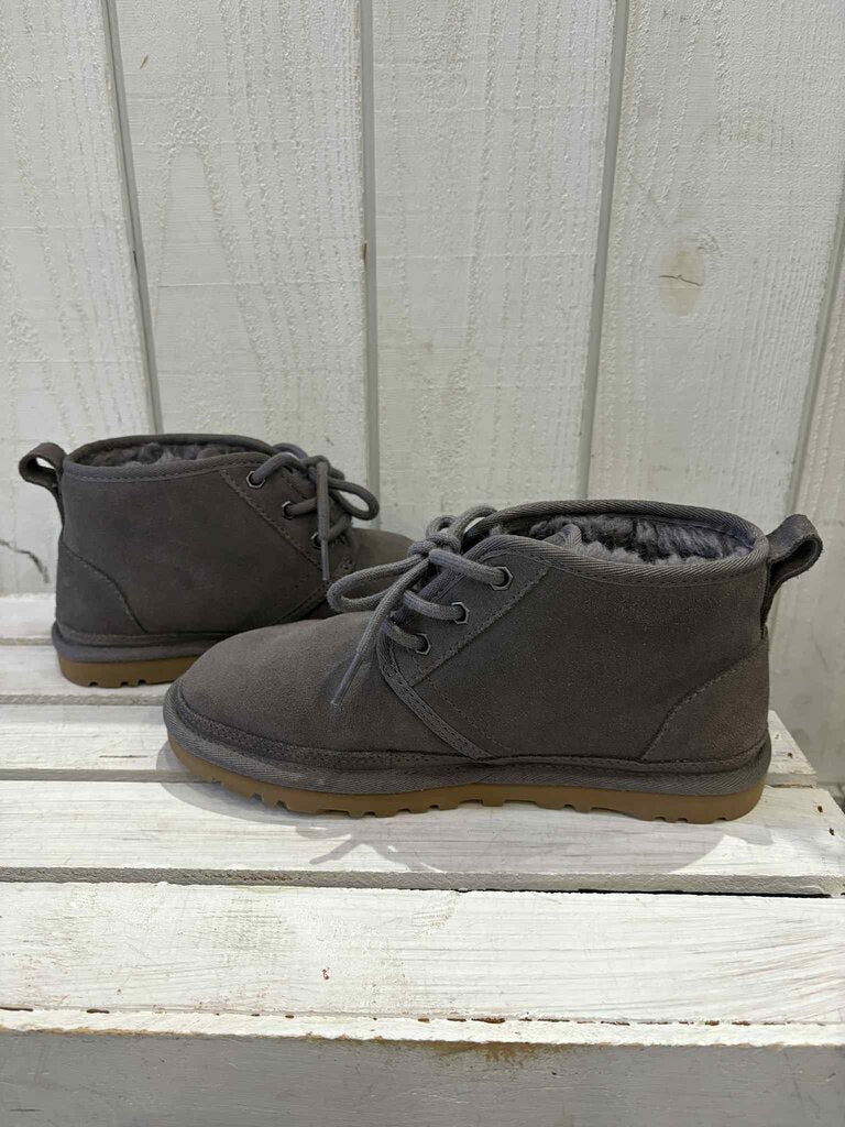Ugg Neumel Chukka Boots - Size 6