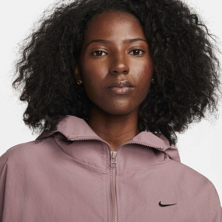 Nike Everything Wovens Oversized Hooded Jacket in Mauve - Size Small