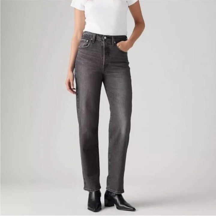 Levi's Ribcage Straight Ankle Jeans in Worn Black - Size 25