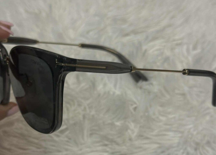 Tom Ford TF726K Sunnies w/ Case