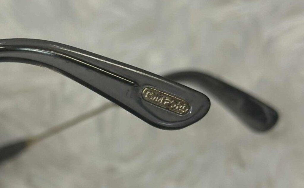 Tom Ford TF726K Sunnies w/ Case