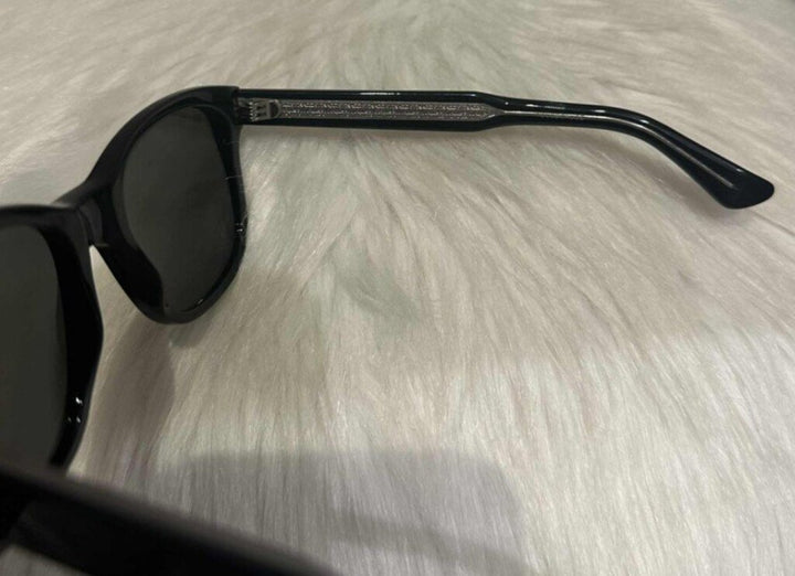Gucci GG0050S Sunnies w/ Case