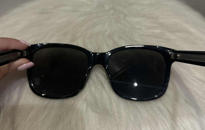 Gucci GG0050S Sunnies w/ Case