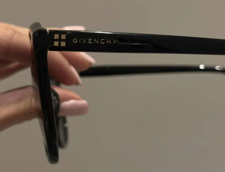 Givenchy GV7107 Sunnies w/ Case