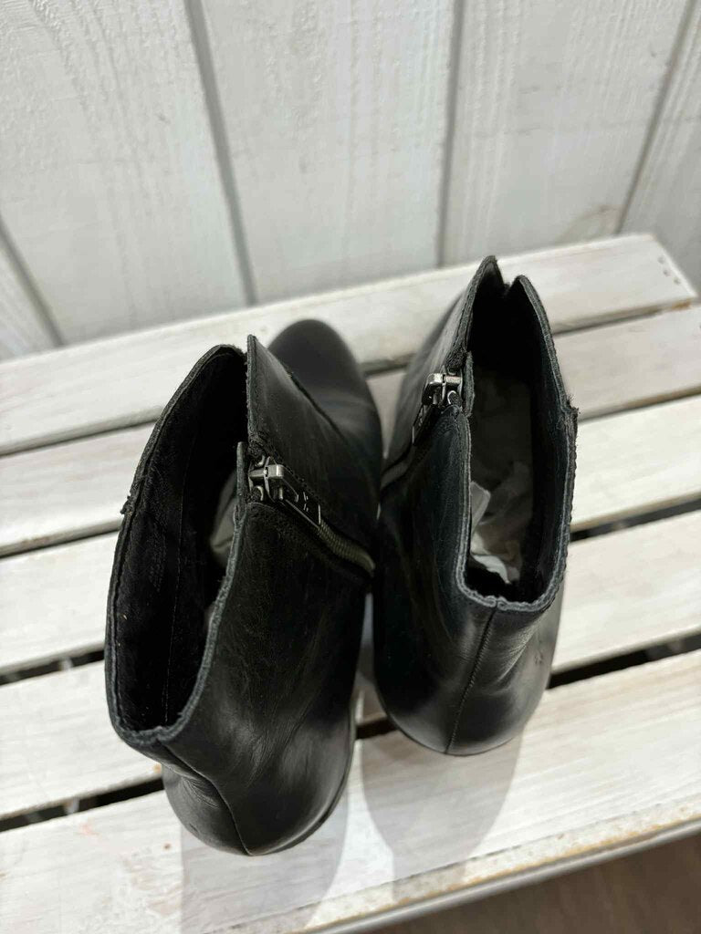 Frye Jennifer Ankle Boots - Size 8