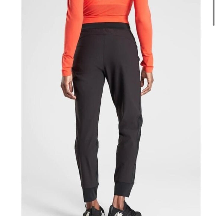 Athleta NWT Headlands Hybrid Trek Jogger - Size 4(Retails $108)