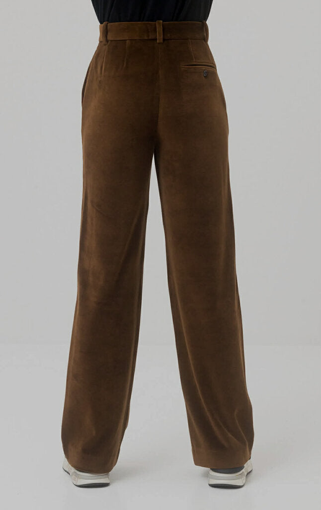 Circolo NWT 1901 Velour Trousers (Retails for $150) - Size 8