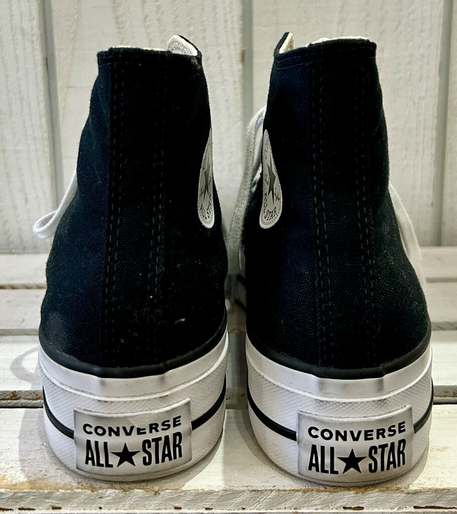 Converse Chuck Taylor All Star Lift Platform Canvas - Size 6