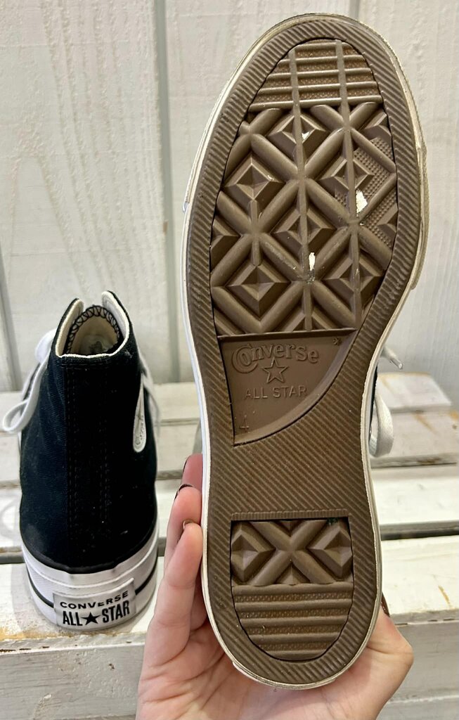 Converse Chuck Taylor All Star Lift Platform Canvas - Size 6