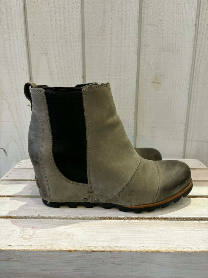 Sorel Lea Wedge Chelsea Boots - Size 10