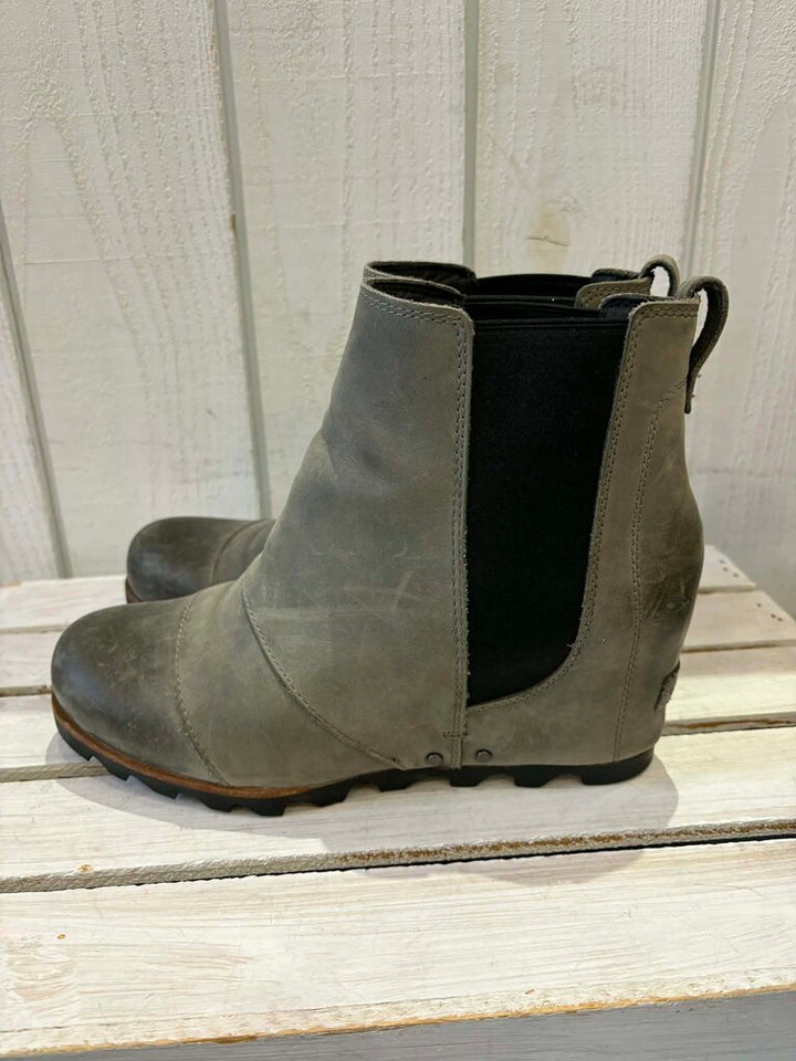 Sorel Lea Wedge Chelsea Boots - Size 10