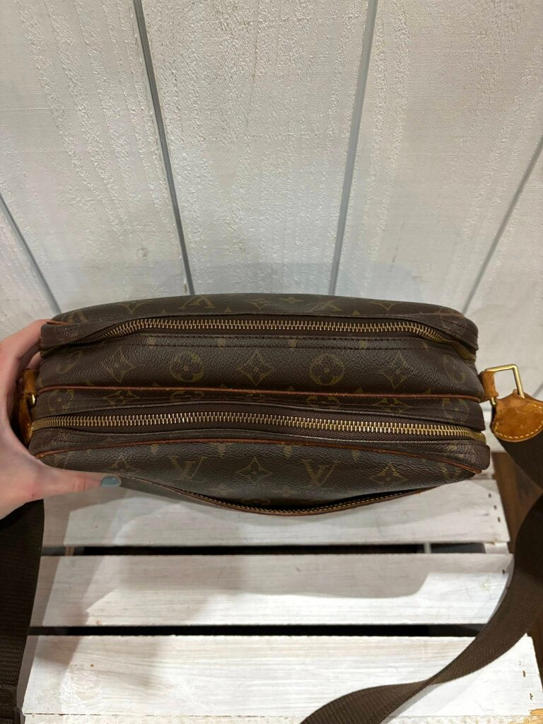 Louis Vuitton Monogram Reporter PM