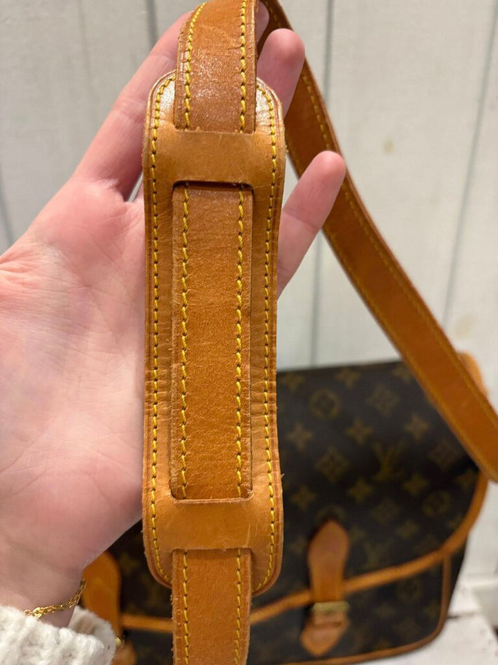 Louis Vuitton Monogram Sac Gibeciere