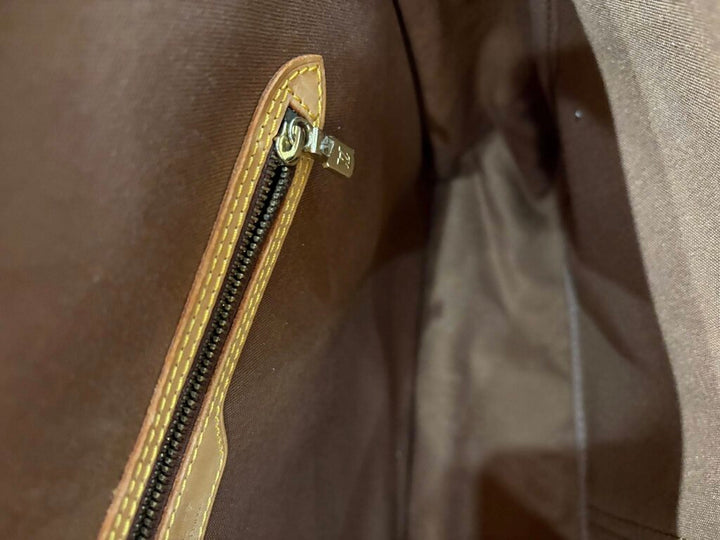 Louis Vuitton Monogram Sac Gibeciere