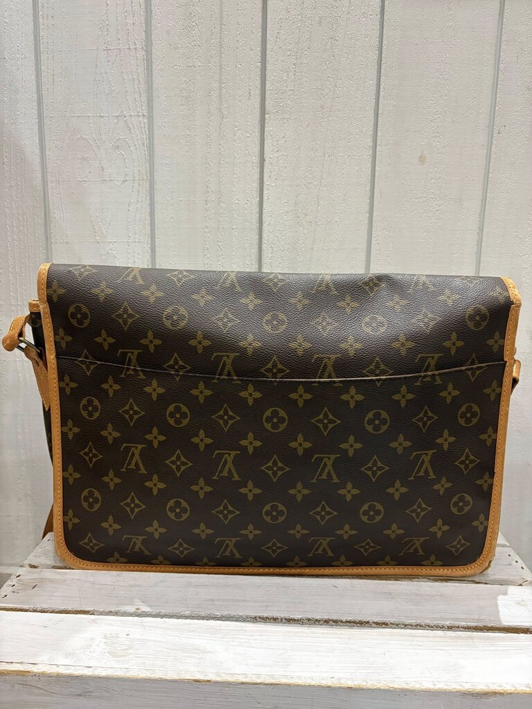 Louis Vuitton Monogram Sac Gibeciere