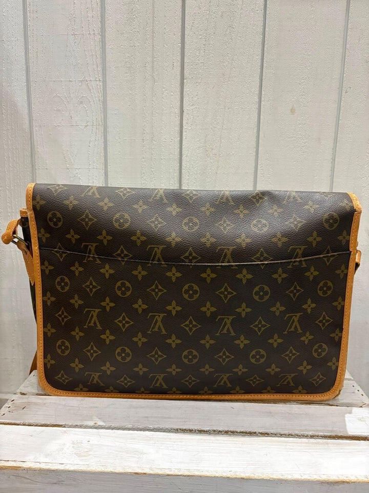 Louis Vuitton Monogram Sac Gibeciere