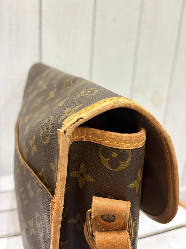 Louis Vuitton Monogram Sac Gibeciere