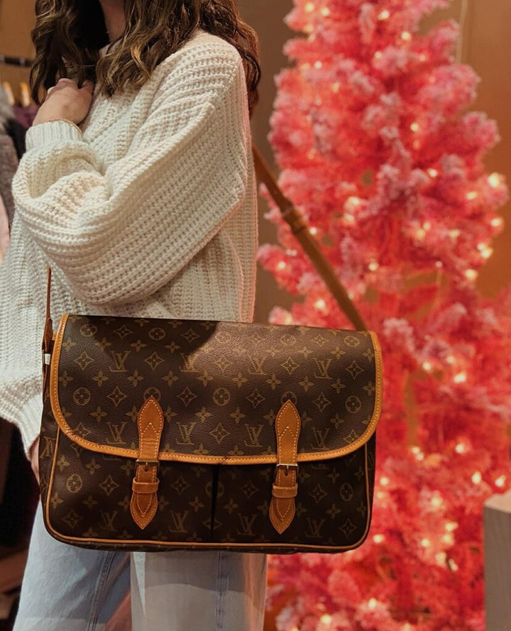 Louis Vuitton Monogram Sac Gibeciere
