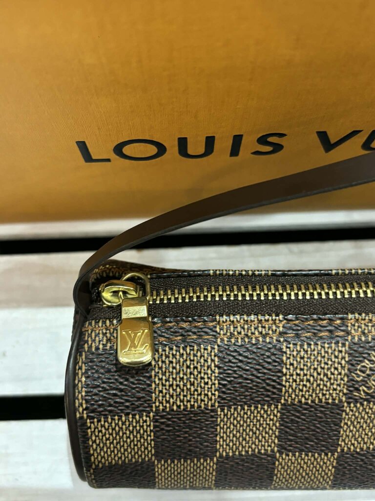 Louis Vuitton Damier Ebene Pouchette