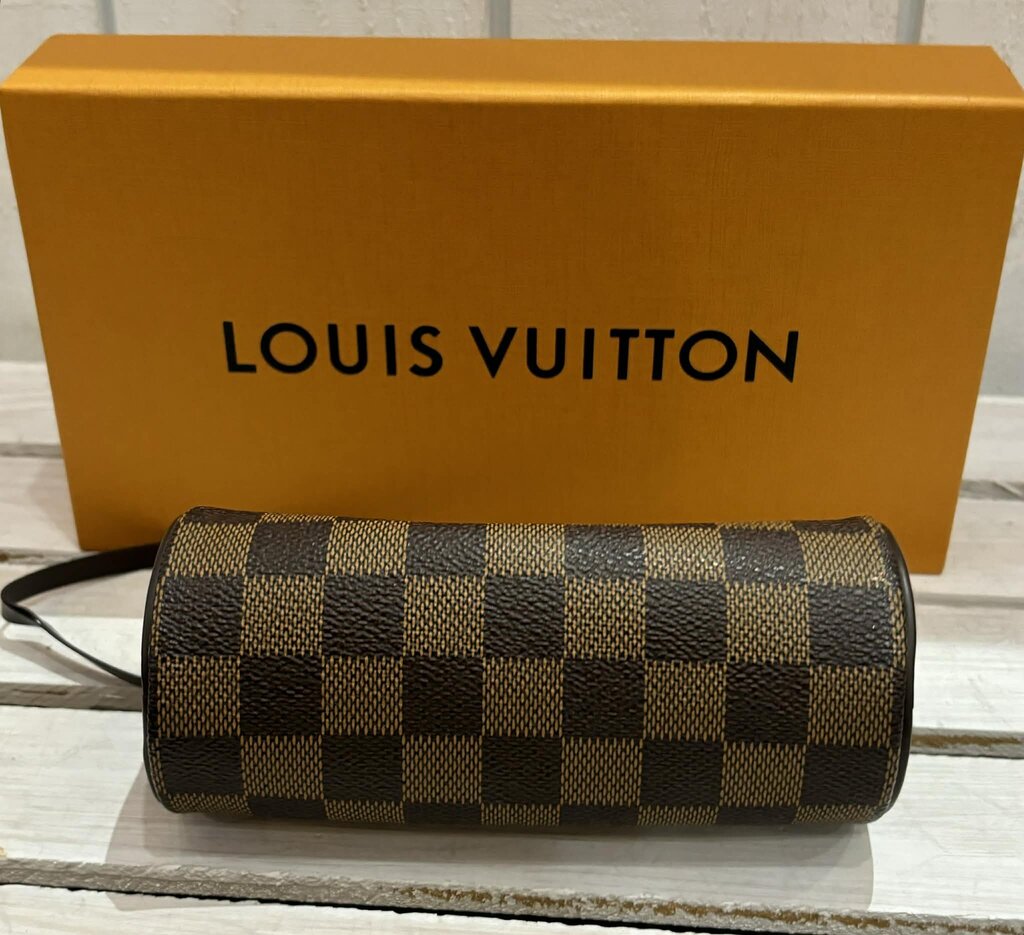 Louis Vuitton Damier Ebene Pouchette