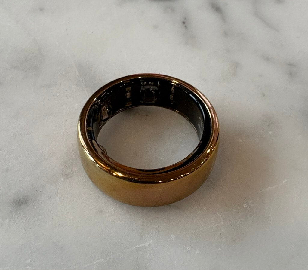 Oura Gen3 Horizon Ring in Rose Gold (Retails for $449) - Size 9