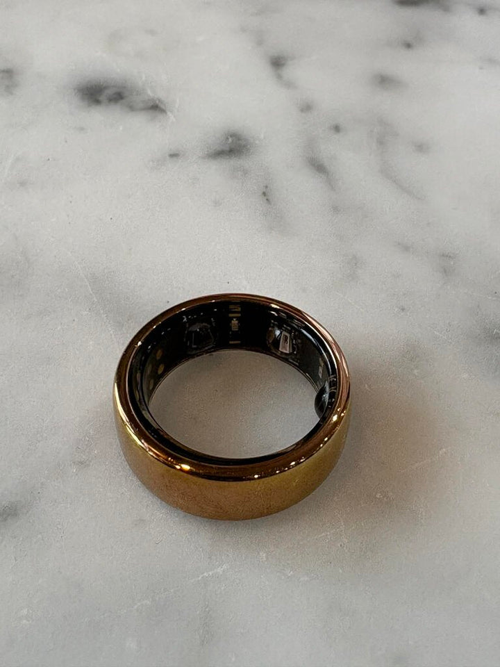 Oura Gen3 Horizon Ring in Rose Gold (Retails for $449) - Size 9