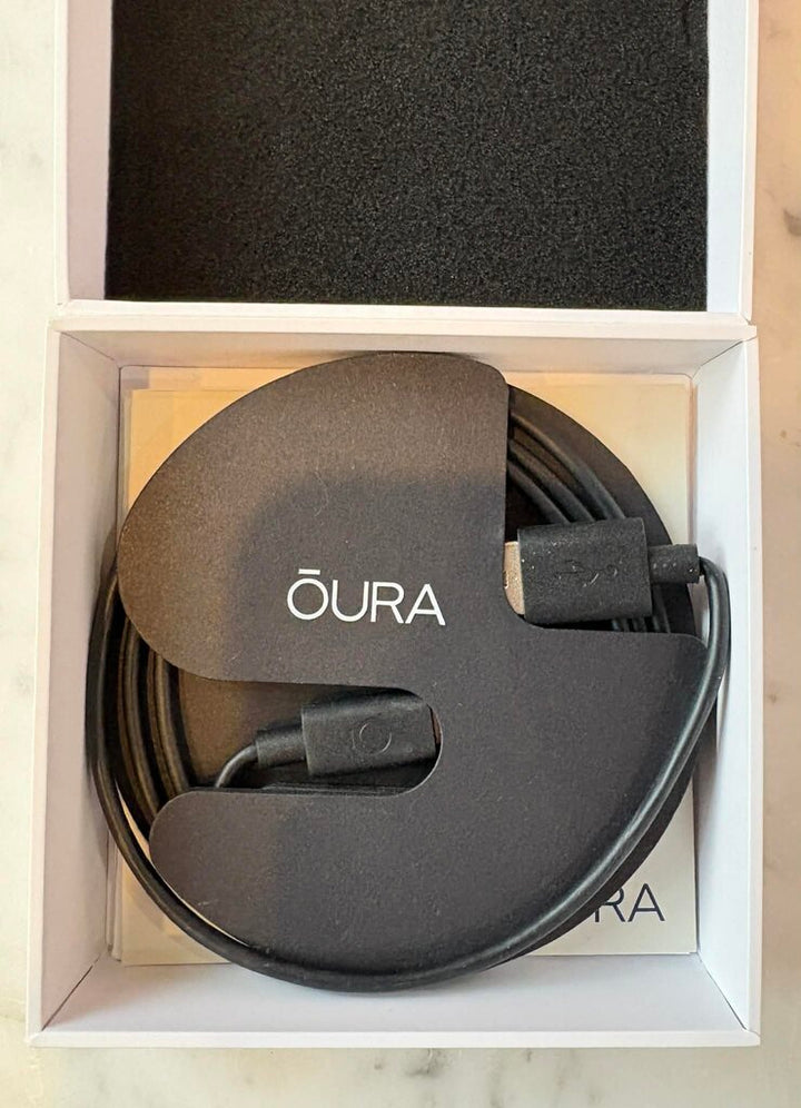 Oura Gen3 Horizon Ring in Rose Gold (Retails for $449) - Size 9